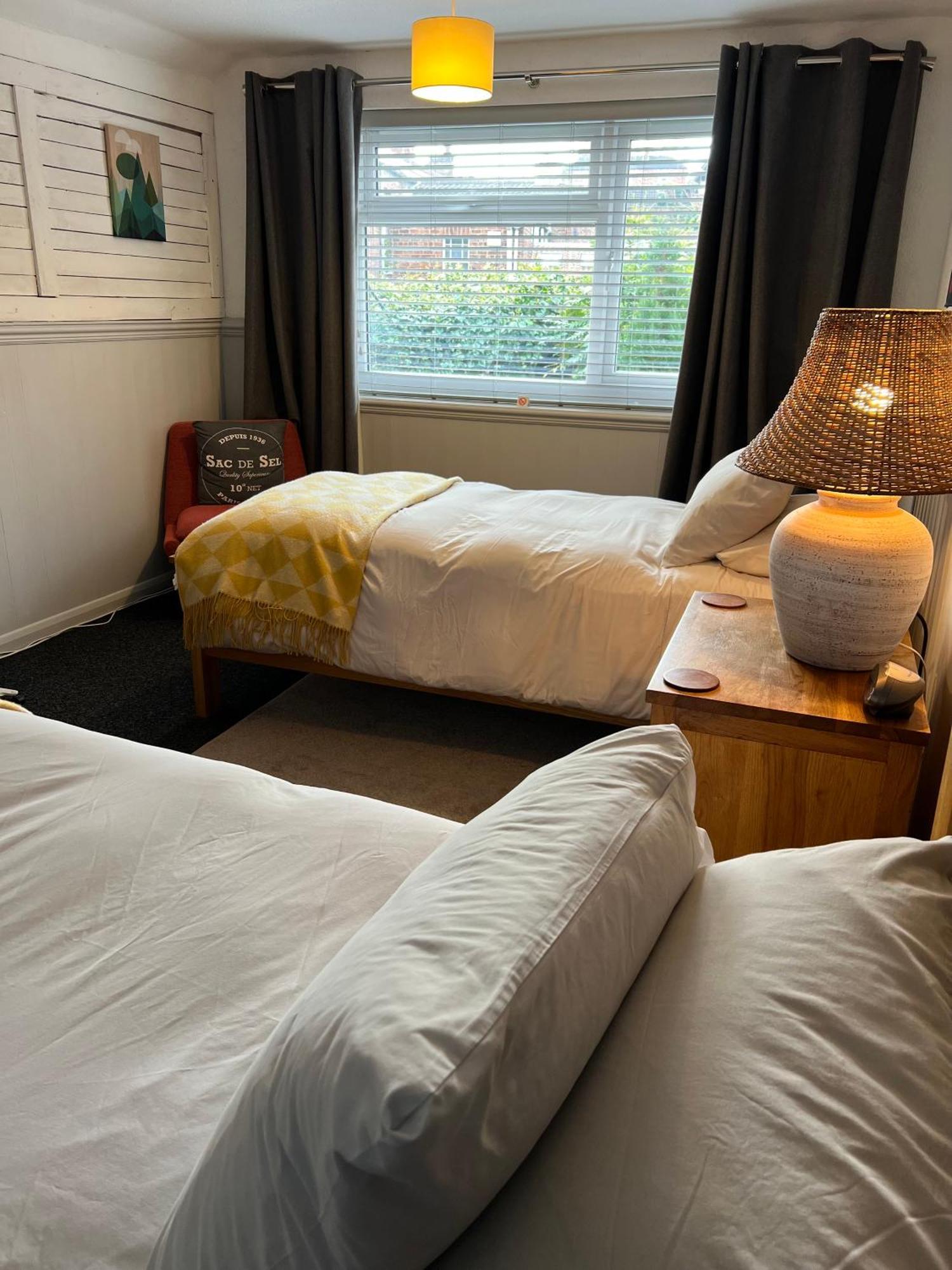 The Traveller'S B&B Лаут Екстер'єр фото