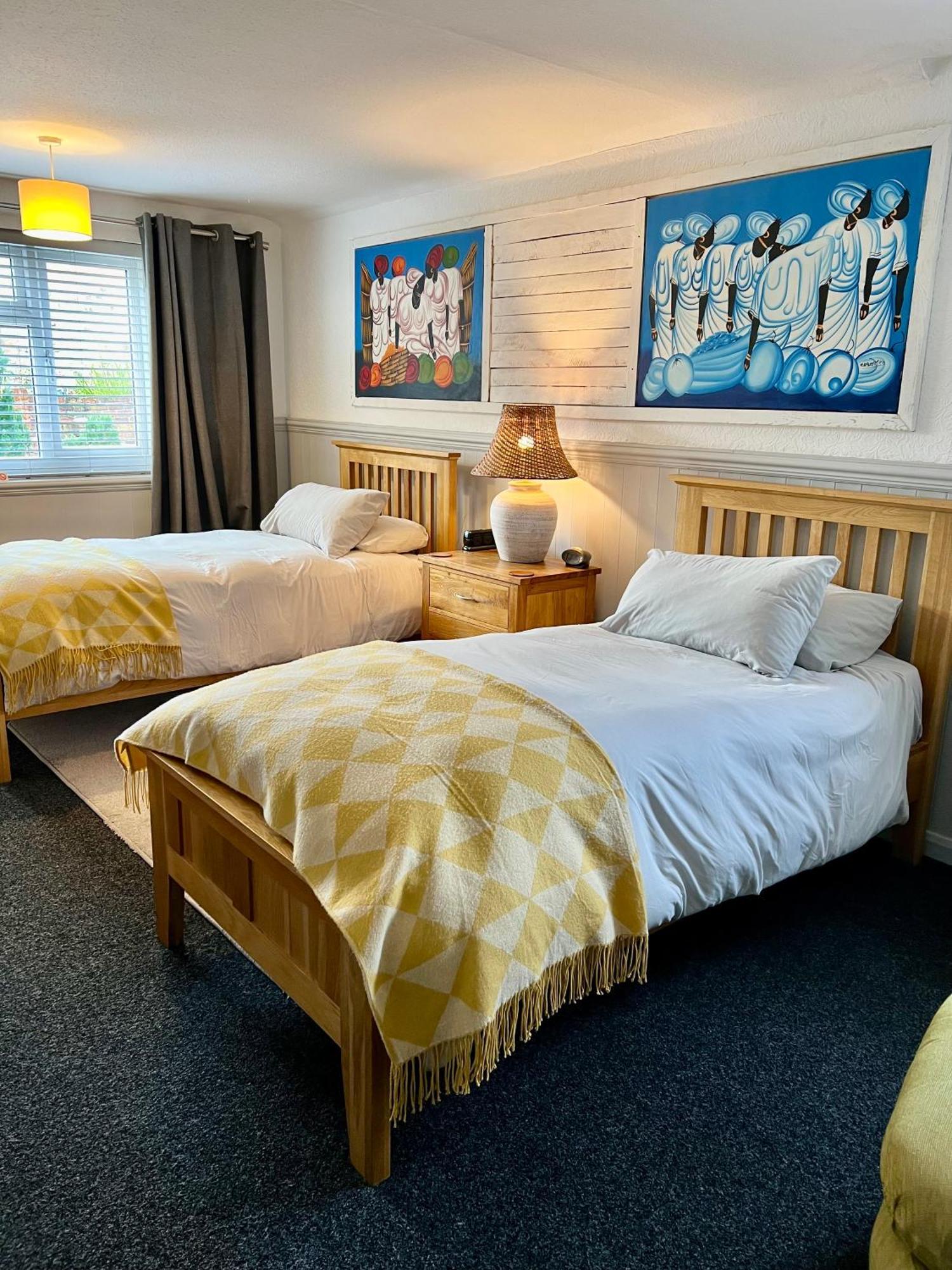 The Traveller'S B&B Лаут Екстер'єр фото